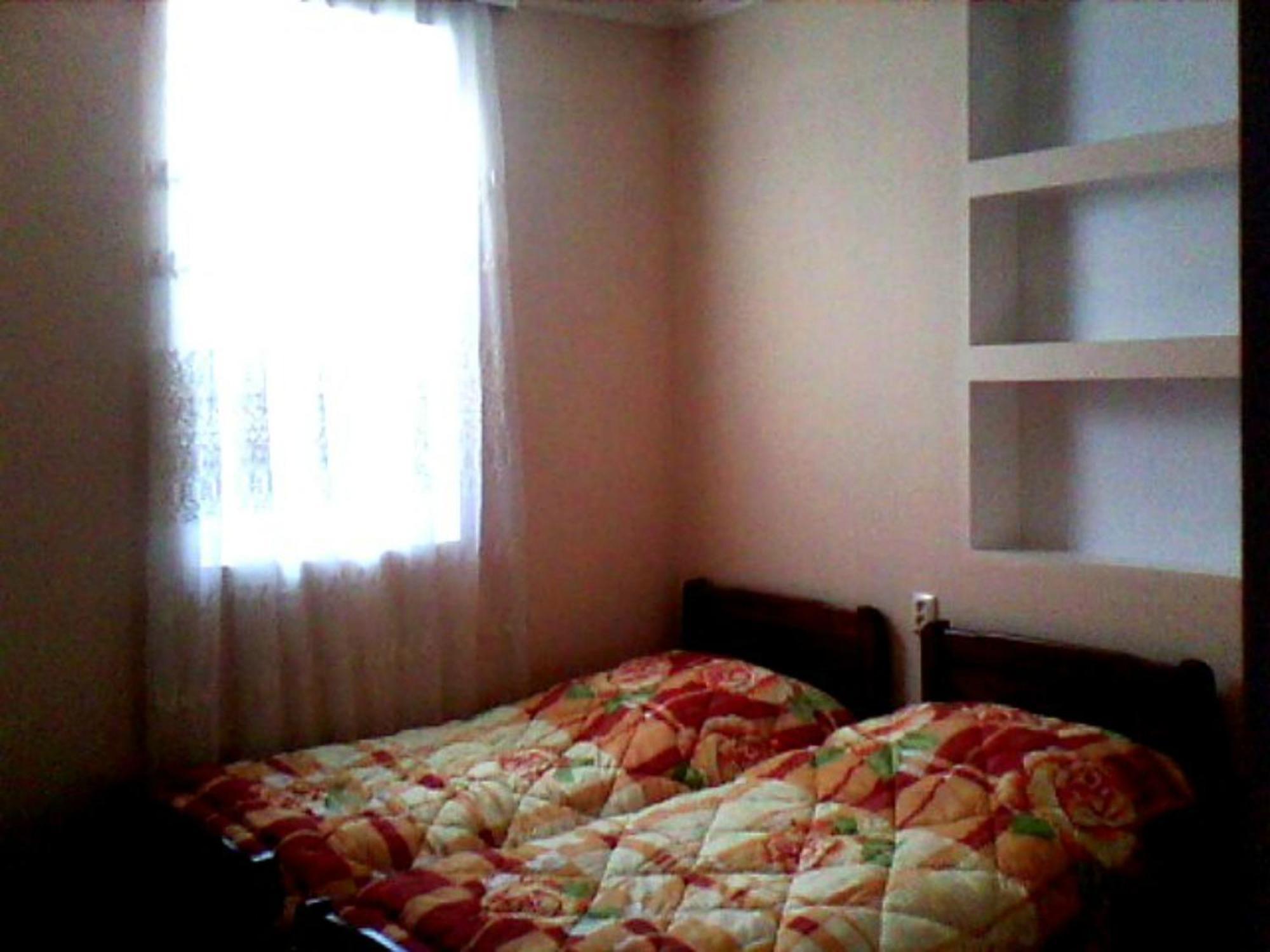 White Guest House Batumi Eksteriør bilde