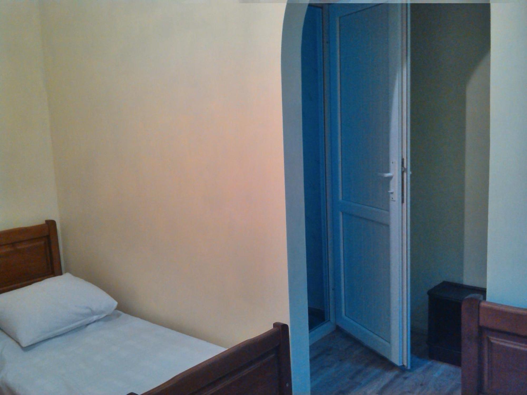 White Guest House Batumi Eksteriør bilde