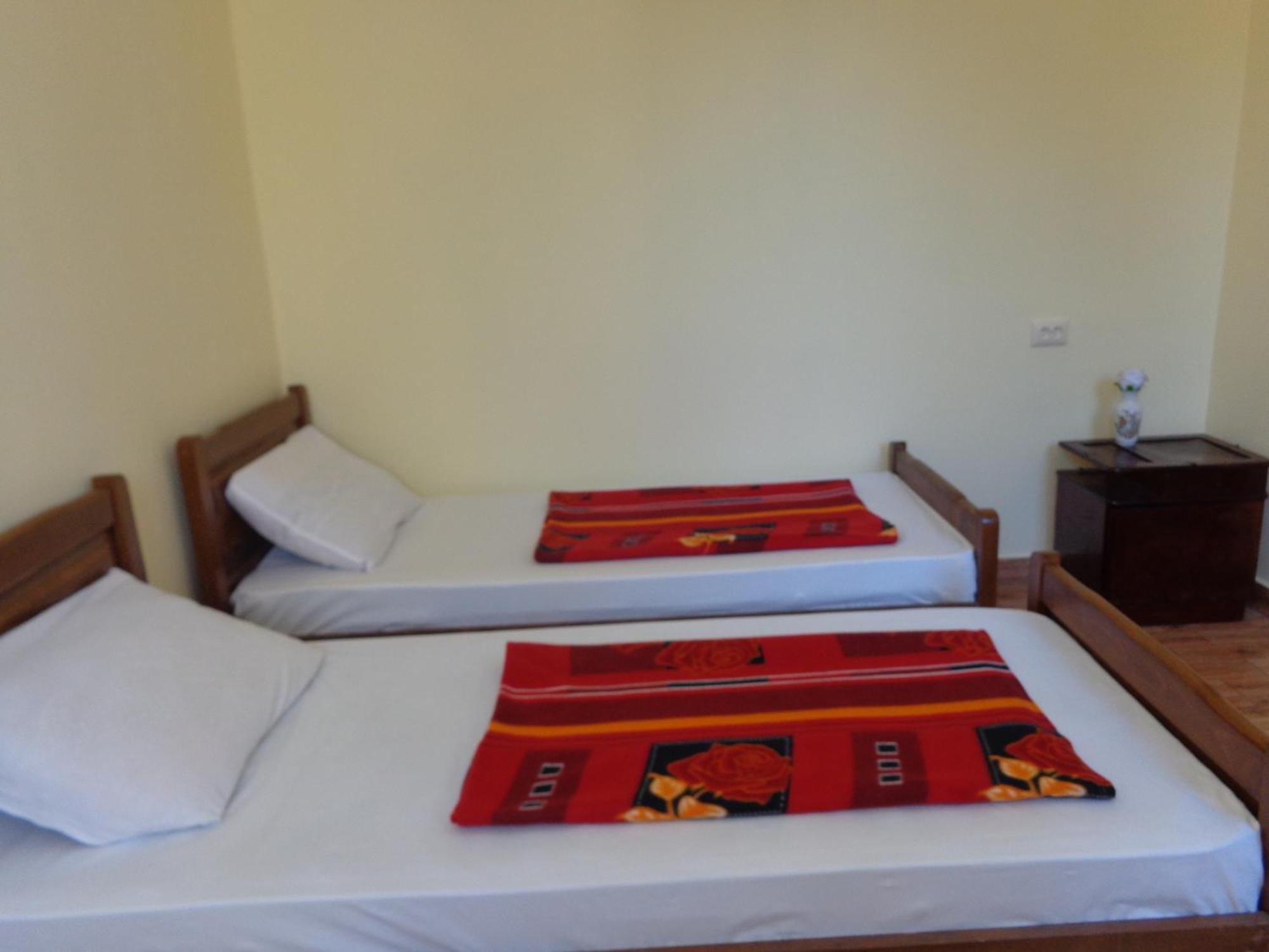 White Guest House Batumi Rom bilde