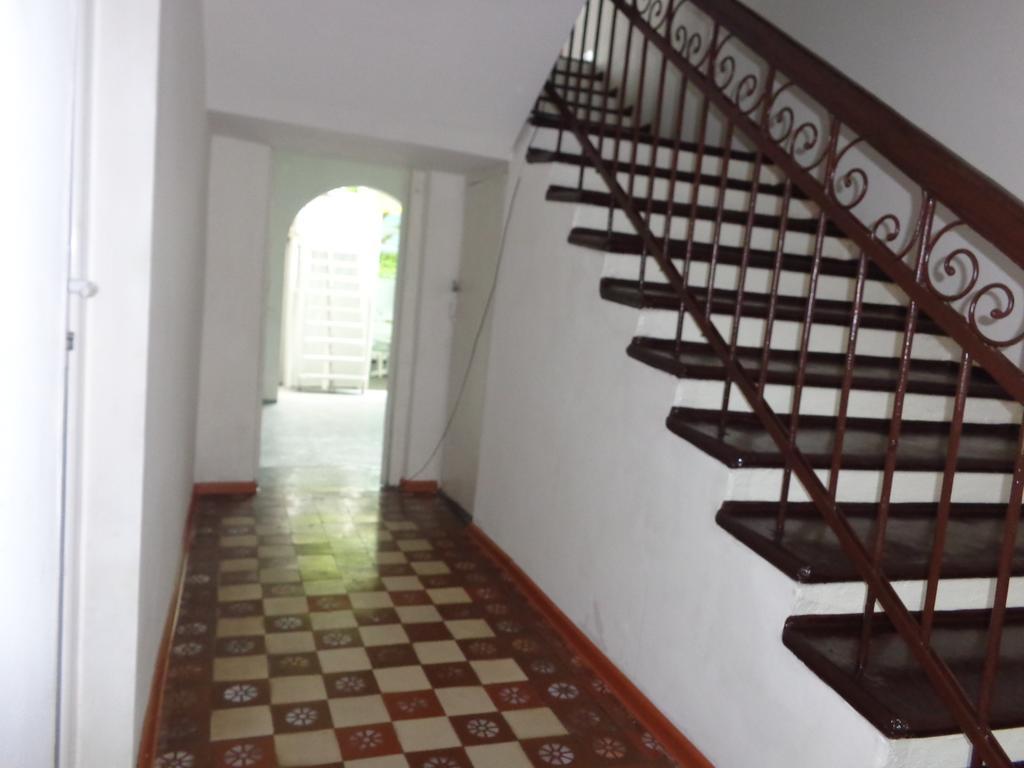 White Guest House Batumi Rom bilde